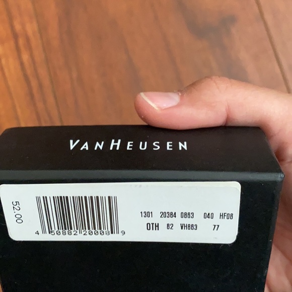 Van Heusen cuff links - Picture 5 of 5
